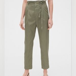 Gap sz 10 Olive Green Paperbag Waist Khaki Cropped Pants